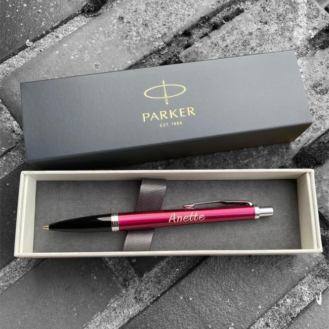 Parker URBAN Vibrant Magenta mit Gravur