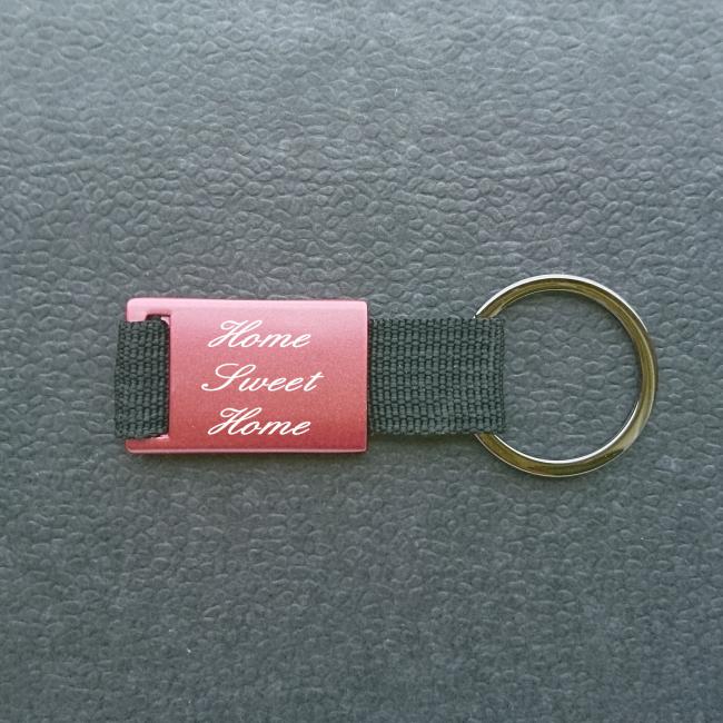 Personalisierter roter Schl�sselanh�nger - schlicht - gravieren lassen