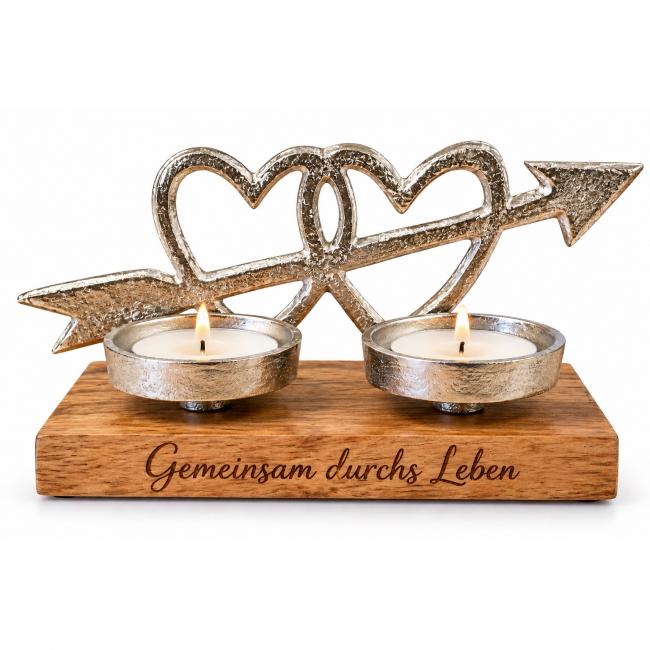 Romantischer Kerzenhalter mit Herzen und Gravur