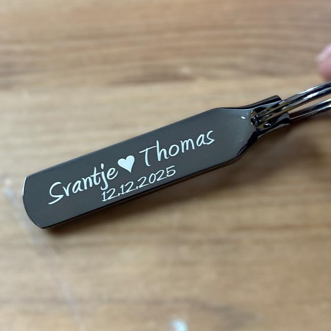 Schlüsselanhänger Aus Metall Mit Gravur & Magnet-Chip – Personalisiert Und Praktisch