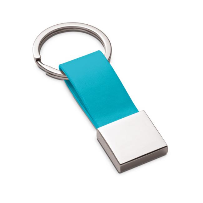 Schl�sselanh�nger. Lederimitation und Metall. Hellblau, mit Gravur
